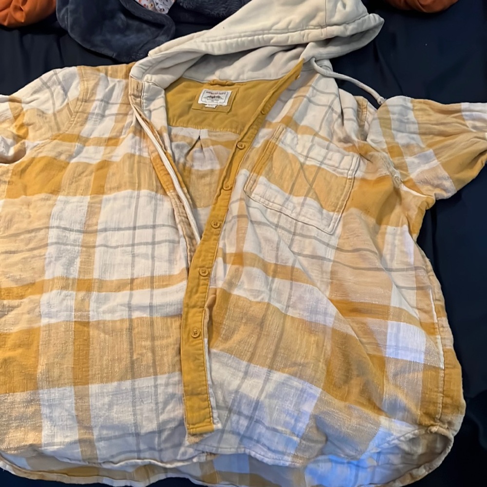 American eagle yellow hooded flannel xl